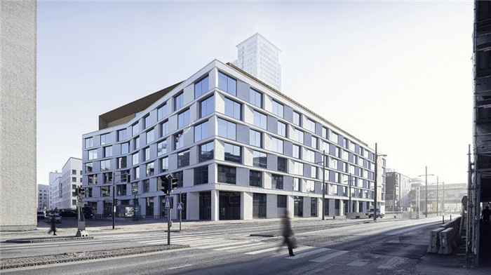 <b>广州叮当猫儿童服饰有限公司</b>